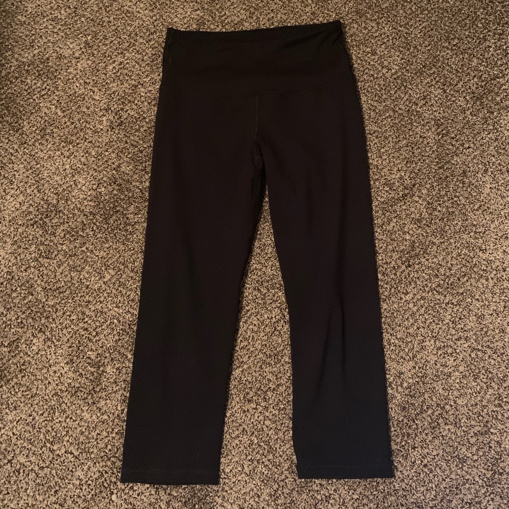 Old navy cropped go dry leggings